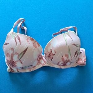 PINK Victoria's Secret Floral Print Bra